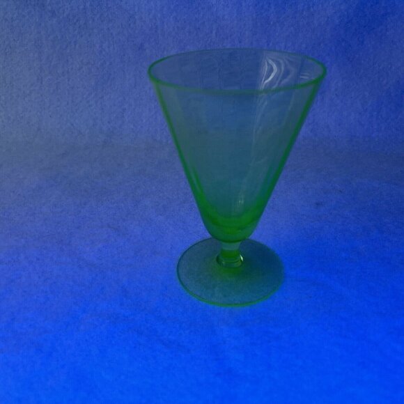 Green Uranium Glass Depression Cup Parfait Footed Panel Optic Fluted Vintage - Picture 3 of 12